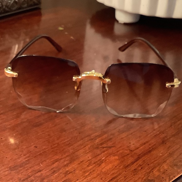 NWT Sunglasses - Picture 3 of 10